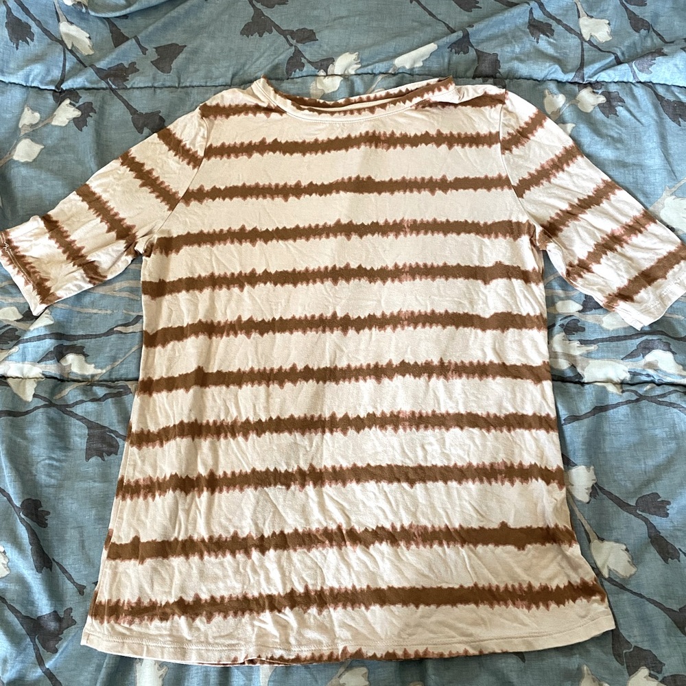 Super soft ladies shirt 🤎💗